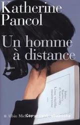 Un homme à distance